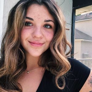 Meet your Posher, Isabel